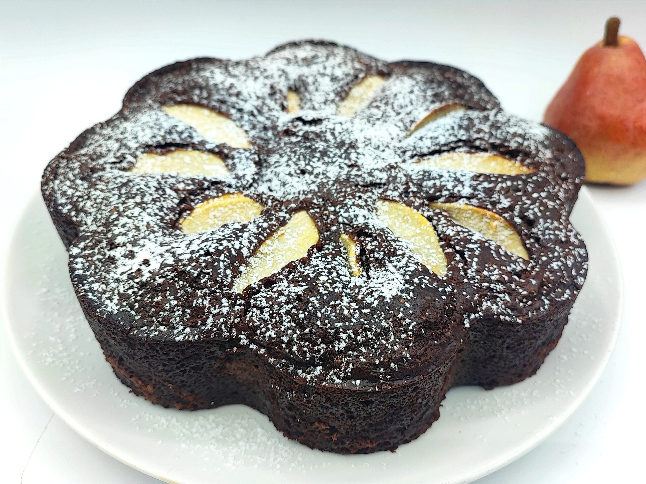 Gâteau au chocolat avec farine de châtaigne et poires