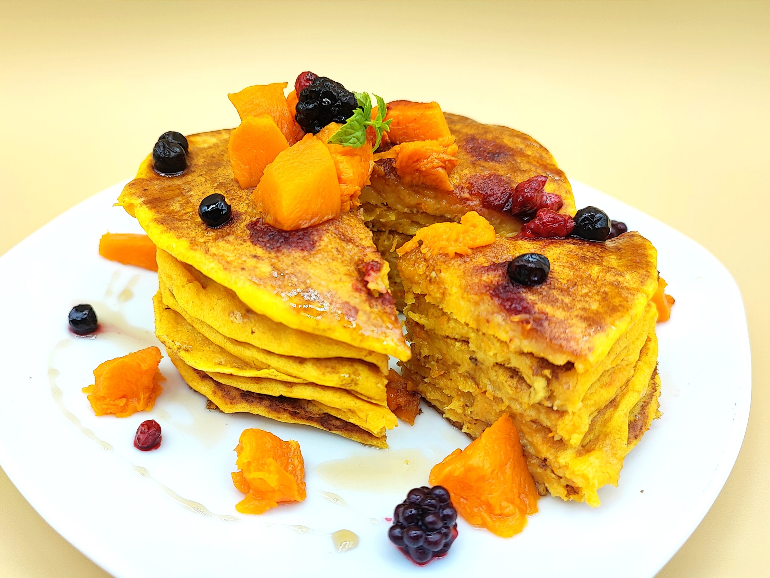 Pancakes à la citrouille sans œufs, lait ni beurre