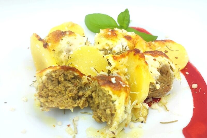 Boulettes de viande et pommes de terre au four