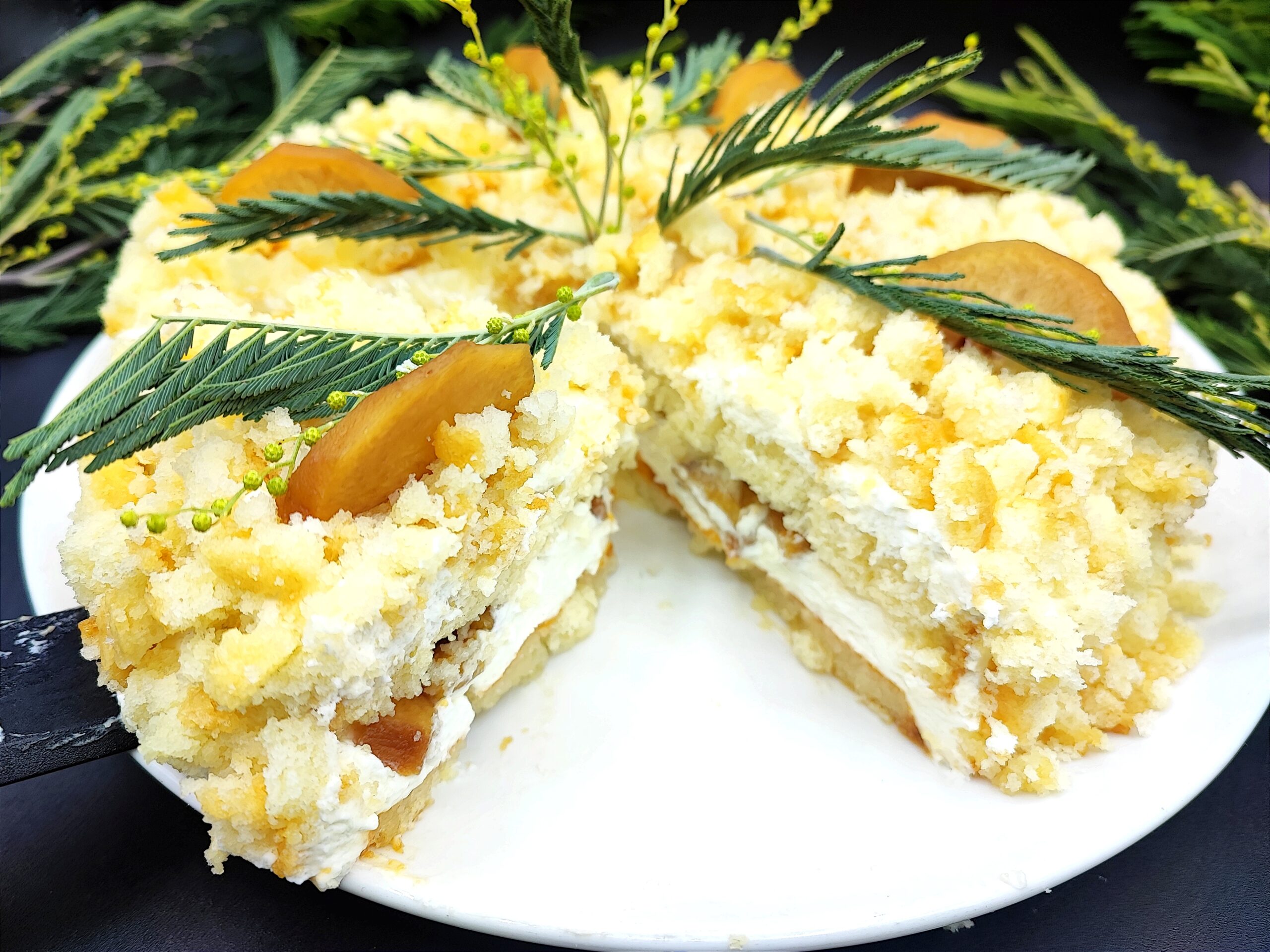 Gâteau mimosa sans œufs aux abricots