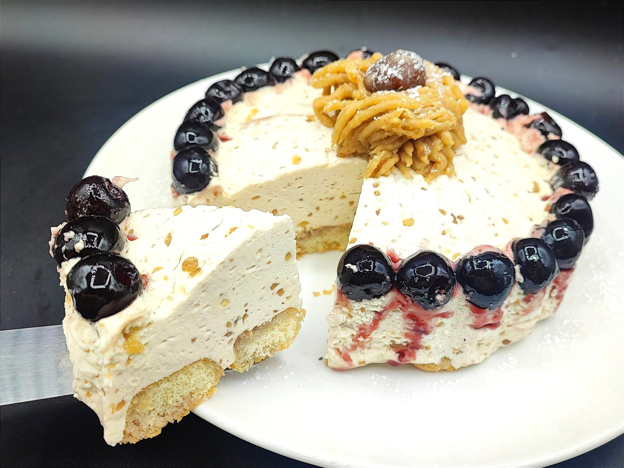 Gâteau à la crème de marrons et griottes