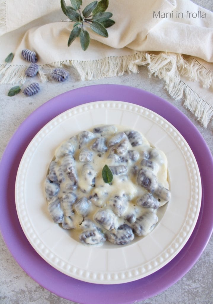 Gnocchi Violets aux Deux Fromages