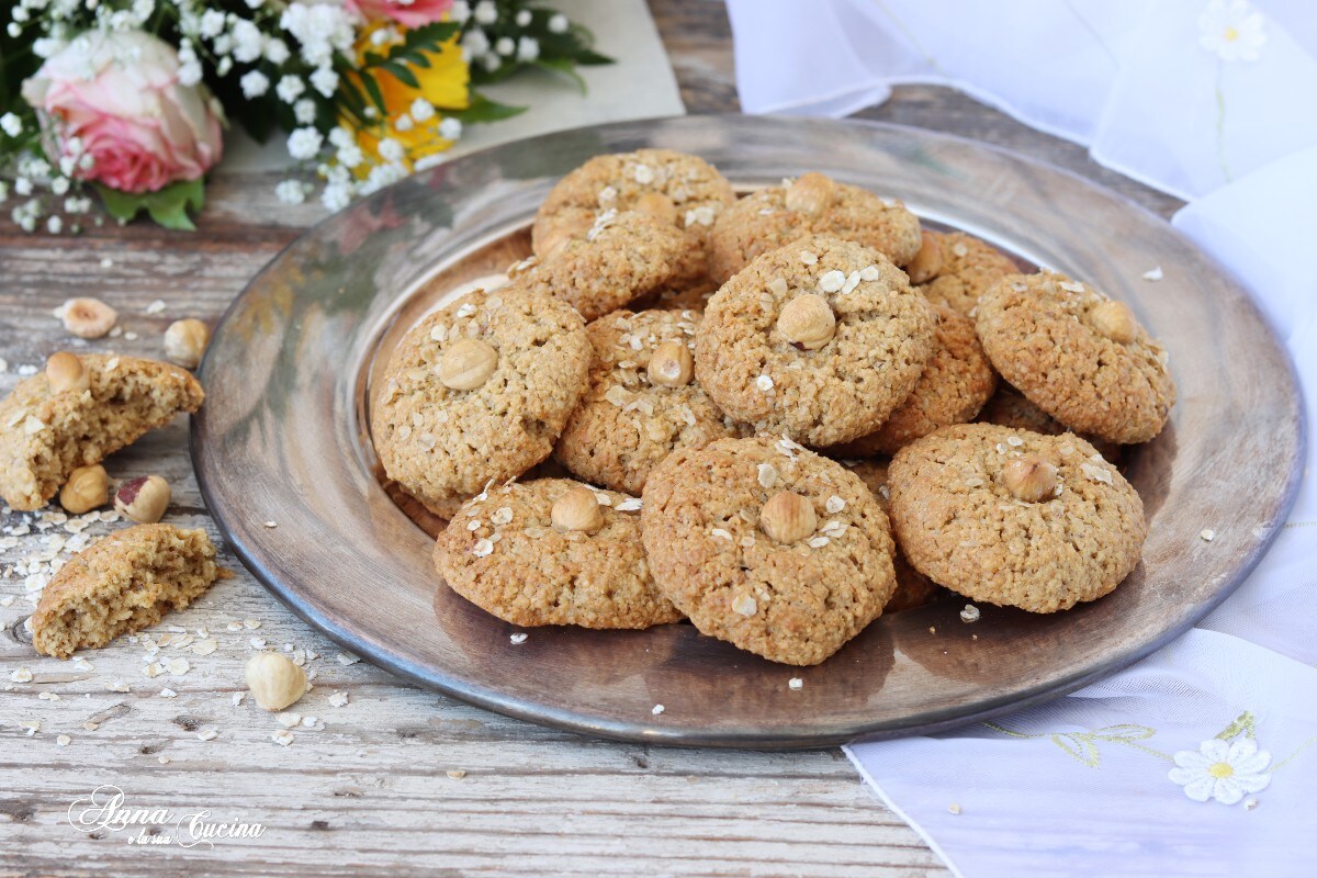 Biscuits aux flocons d’avoine et noisettes