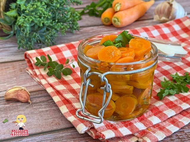 CAROTTES CONFITES À L’HUILE EN BOCAL