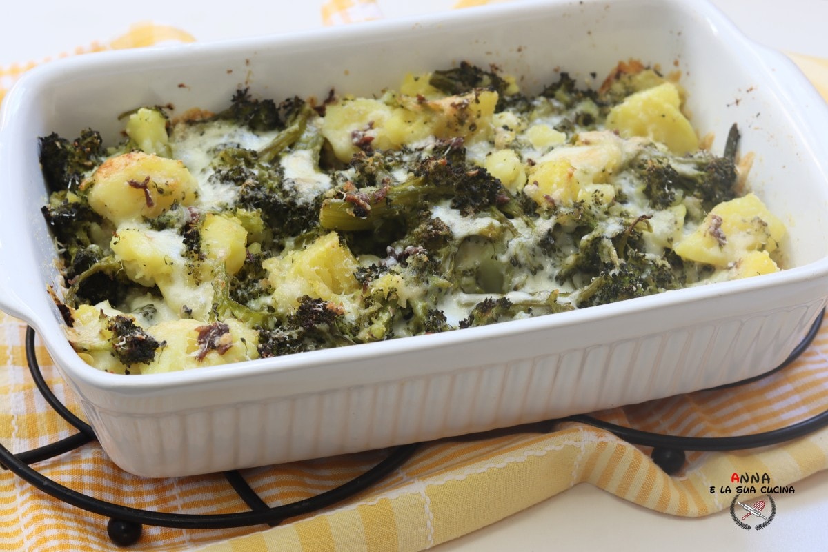 Pommes de terre et brocolis gratinés au four
