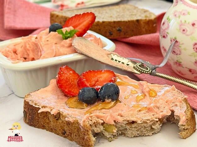 BEURRE MALAXÉ AUX FRAISES