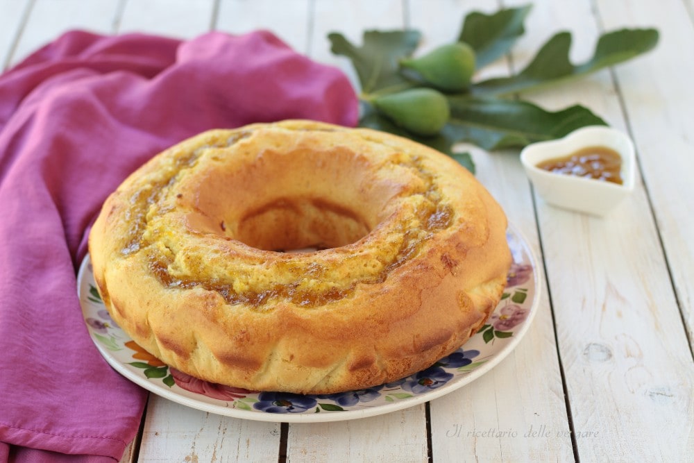 Gâteau au yaourt et confiture