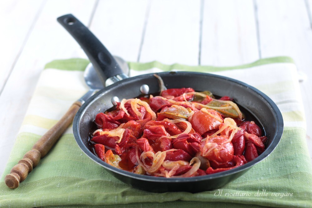 Oignons et poivrons à la poêle