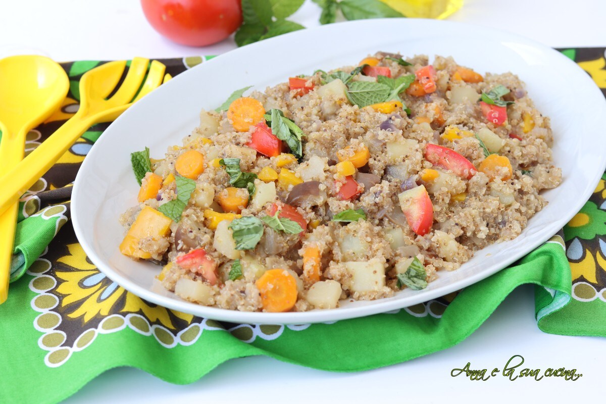Salade de quinoa avec légumes variés