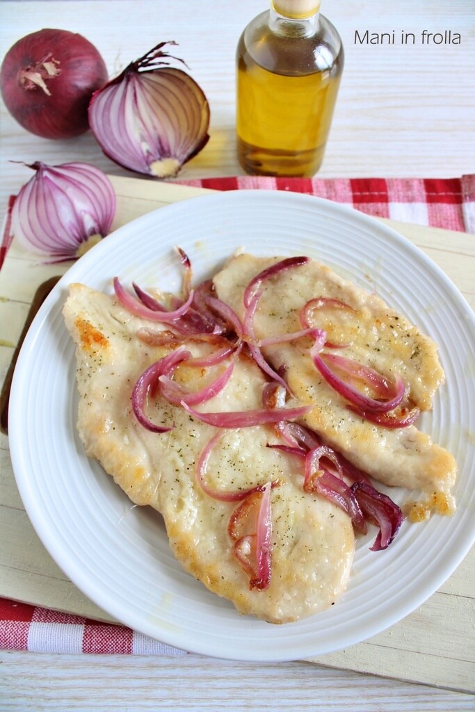 Escalopes de Poulet aux Oignons à la Poêle