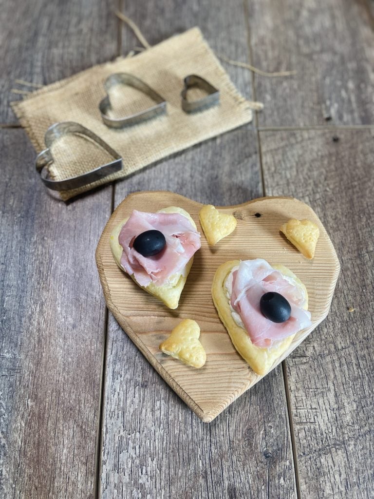 Cœurs en pâte feuilletée au jambon cuit