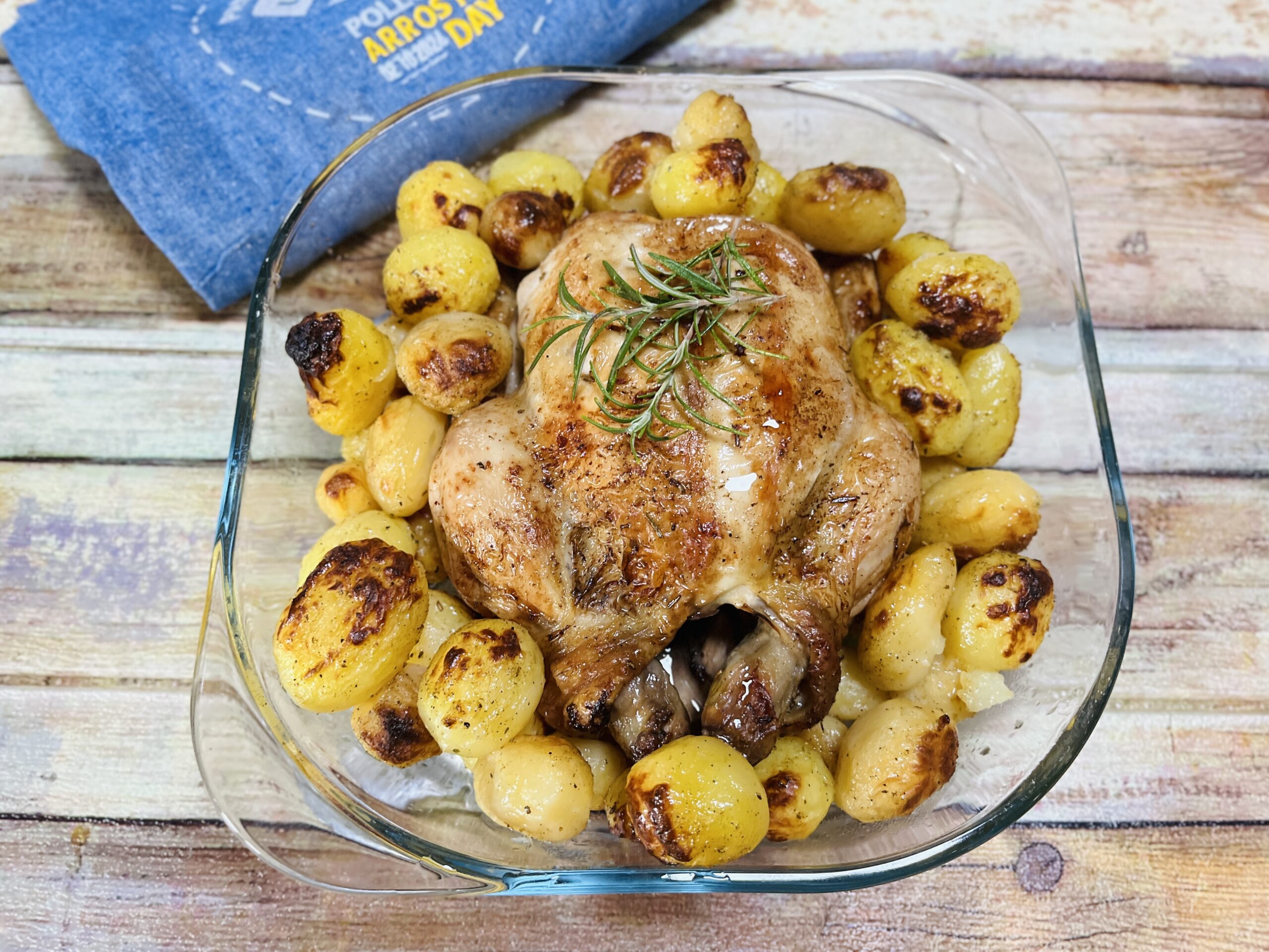 Poulet rôti avec pommes de terre nouvelles