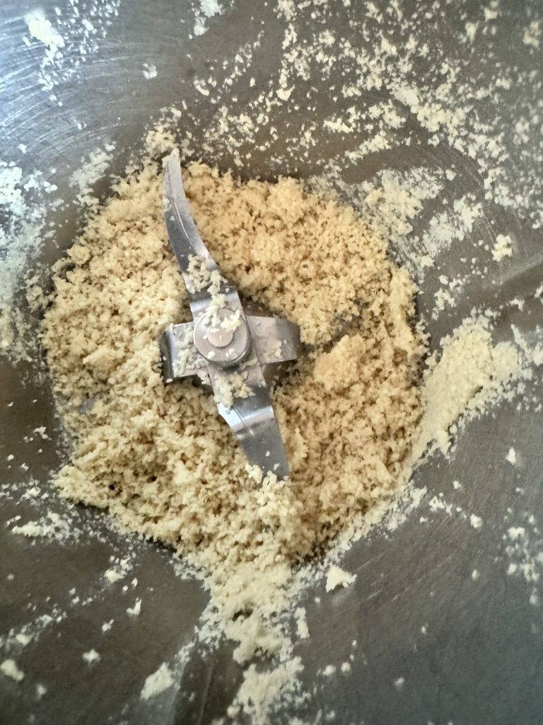 amandes et ail mixés