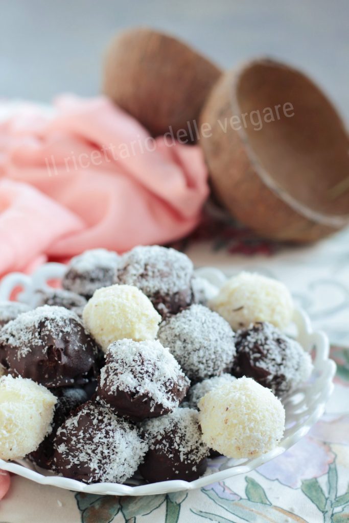 Petits truffes à la noix de coco
