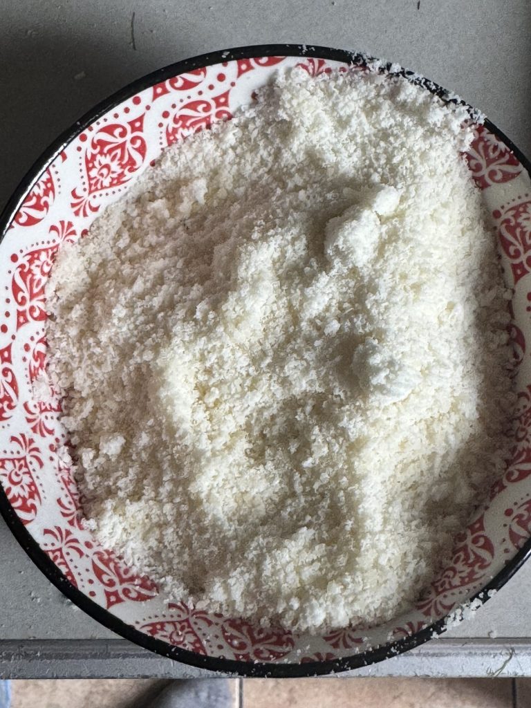 mélanger les deux fromages ensemble