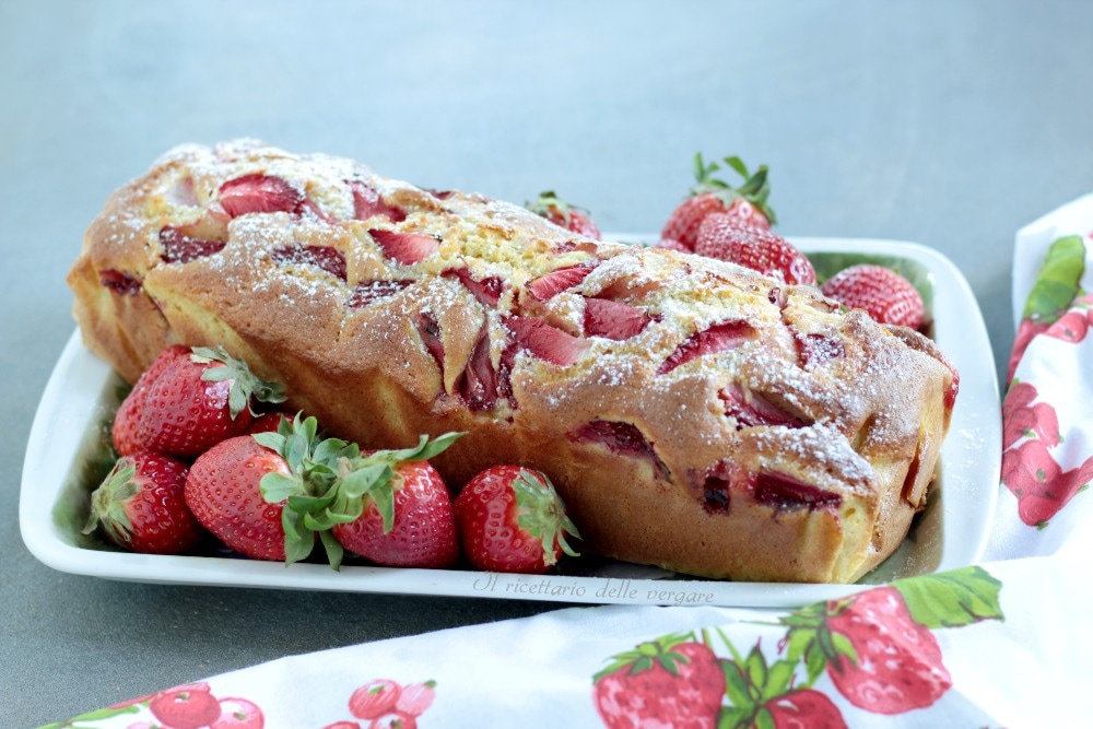 Cake marbré aux fraises