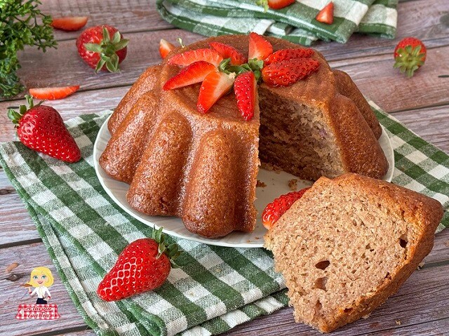 GÂTEAU AUX FRAISES SANS BEURRE FACILE ET TRÈS RAPIDE
