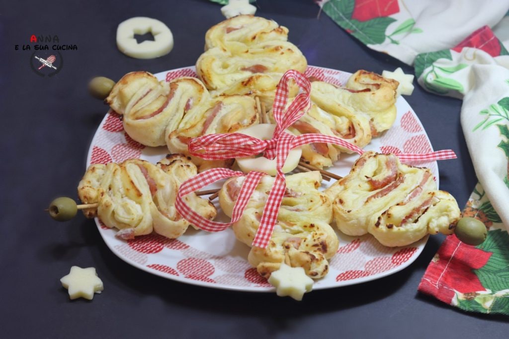 sapin de pâte feuilletée au fromage et jambon