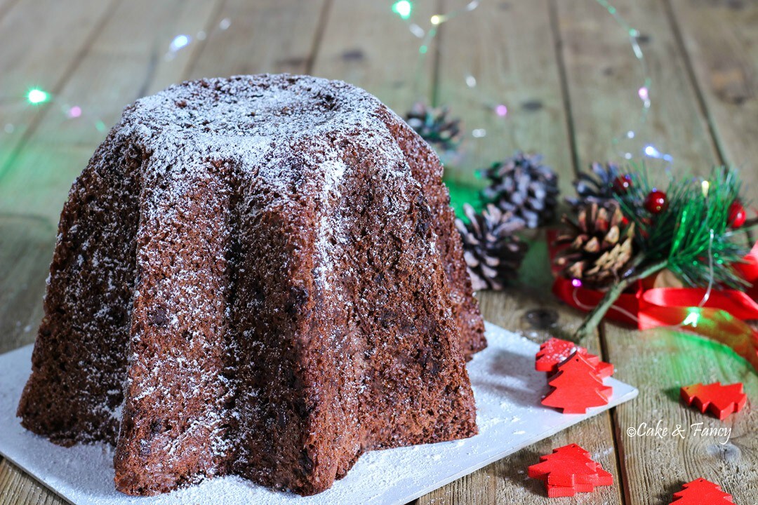 Pandoro au cacao et chocolat