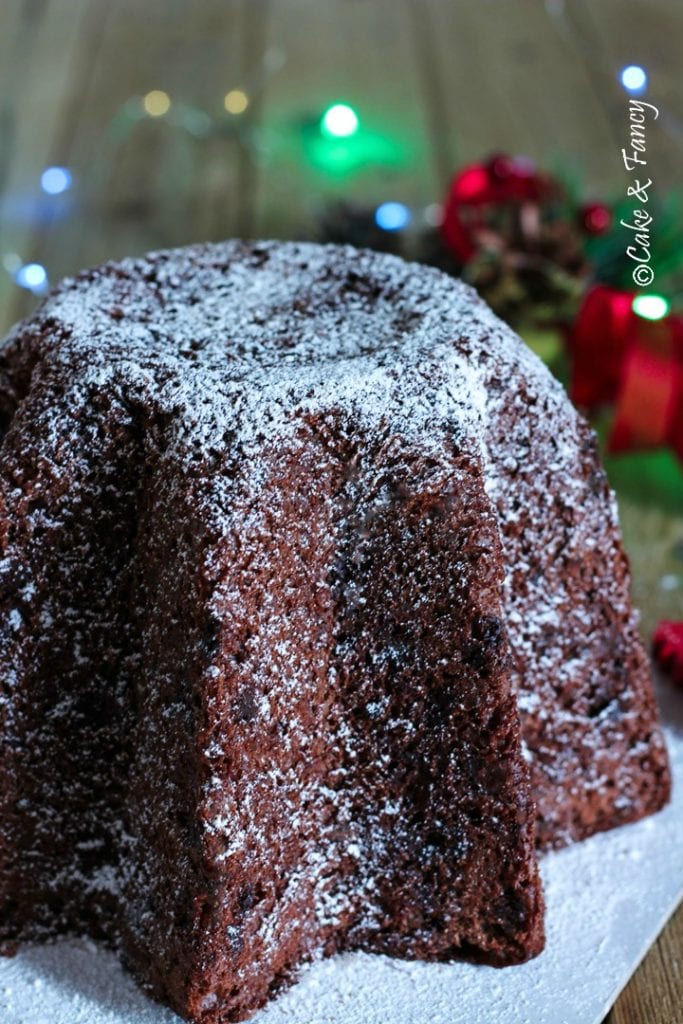 Pandoro au cacao et chocolat