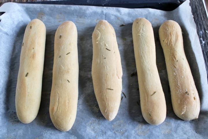 Petits Pains au Romarin
