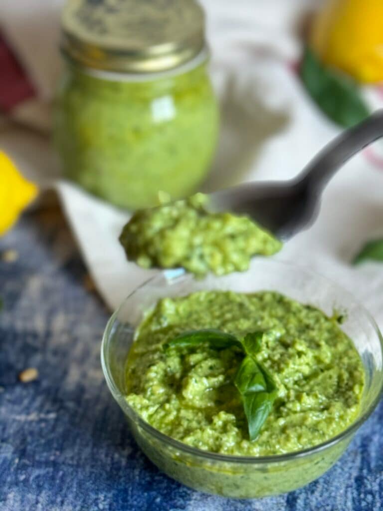 pesto de citrons très frais prêt