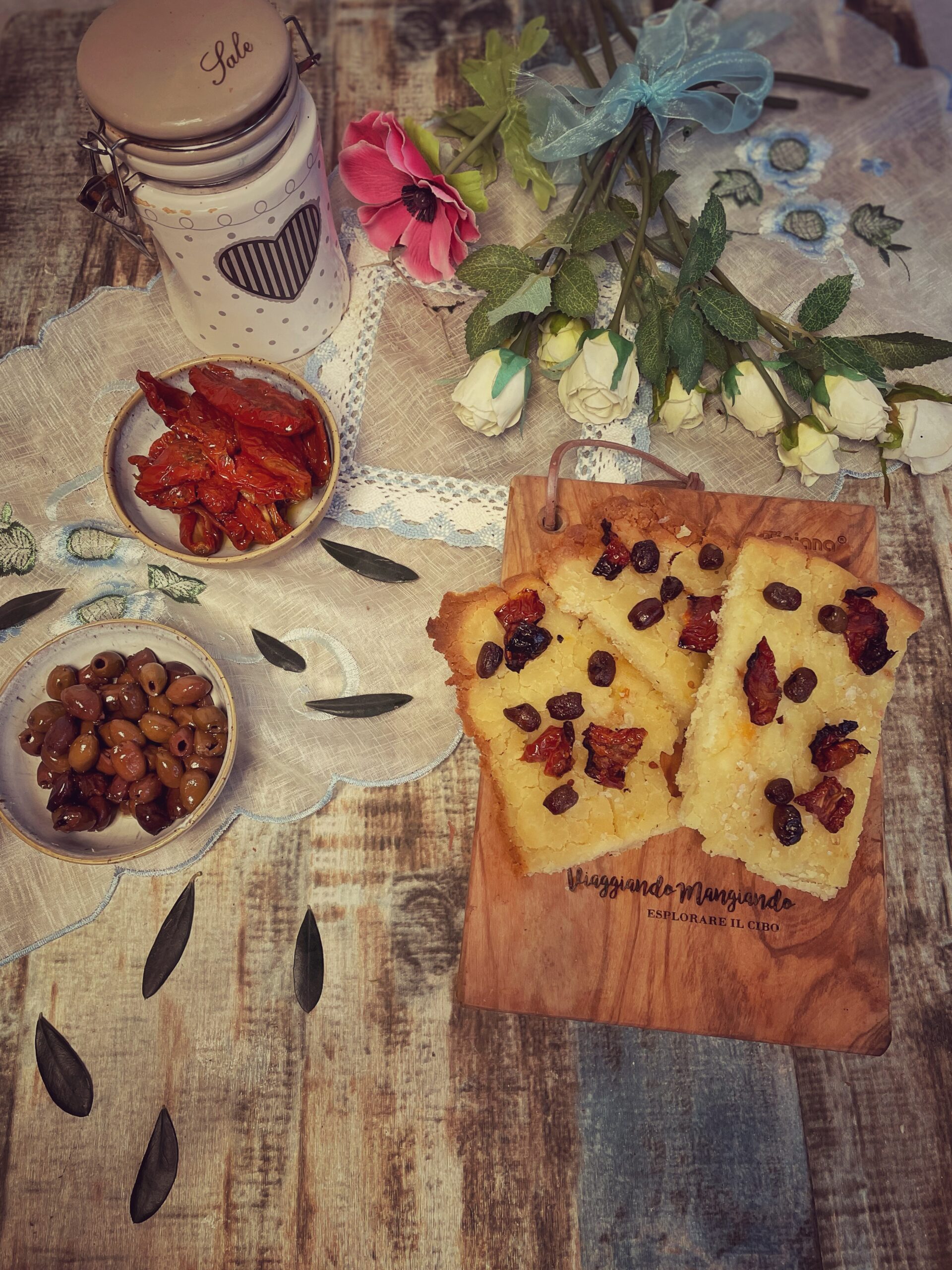 Ciaccino siennois sans gluten, avec olives et tomates séchées