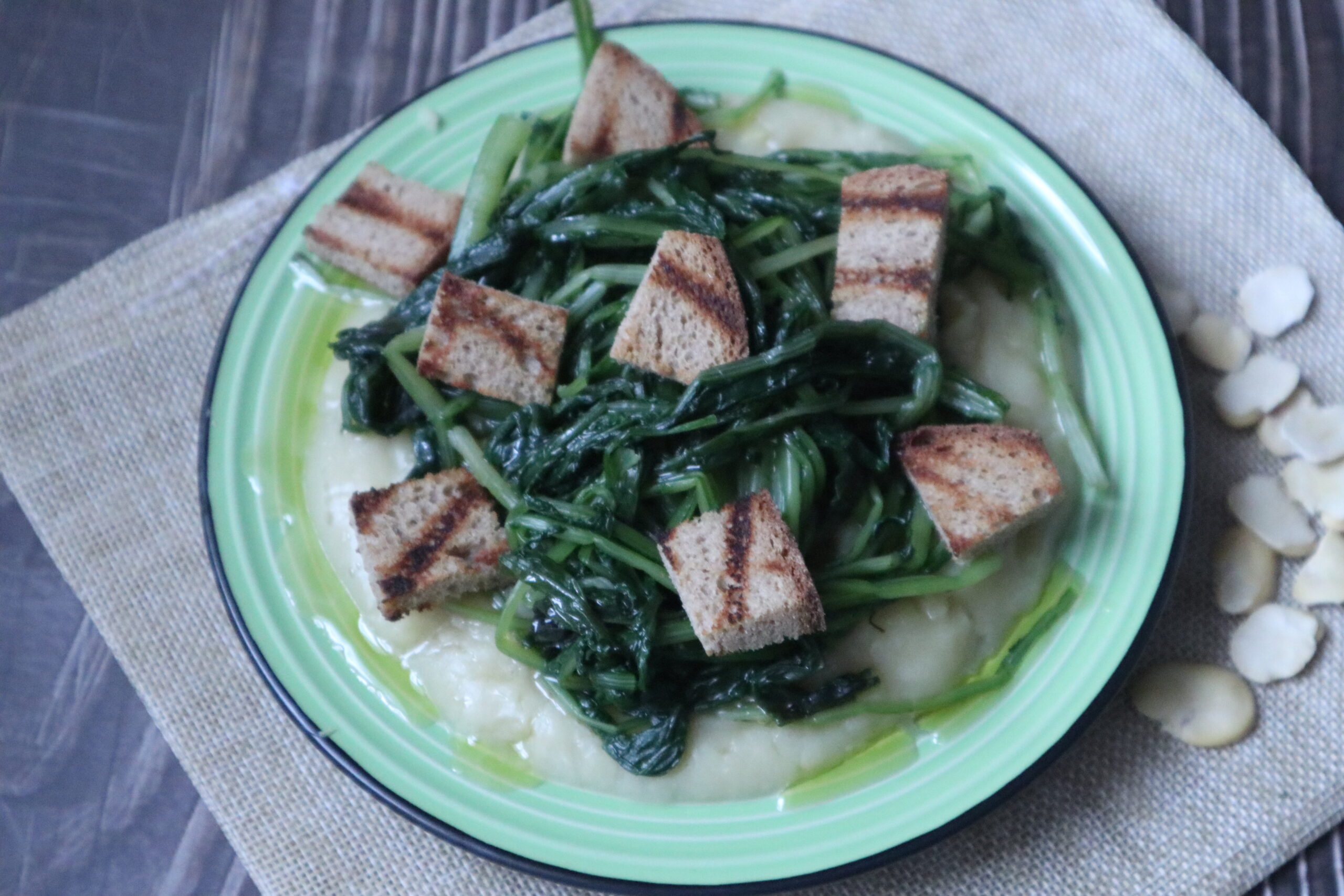 Fèves et chicorées