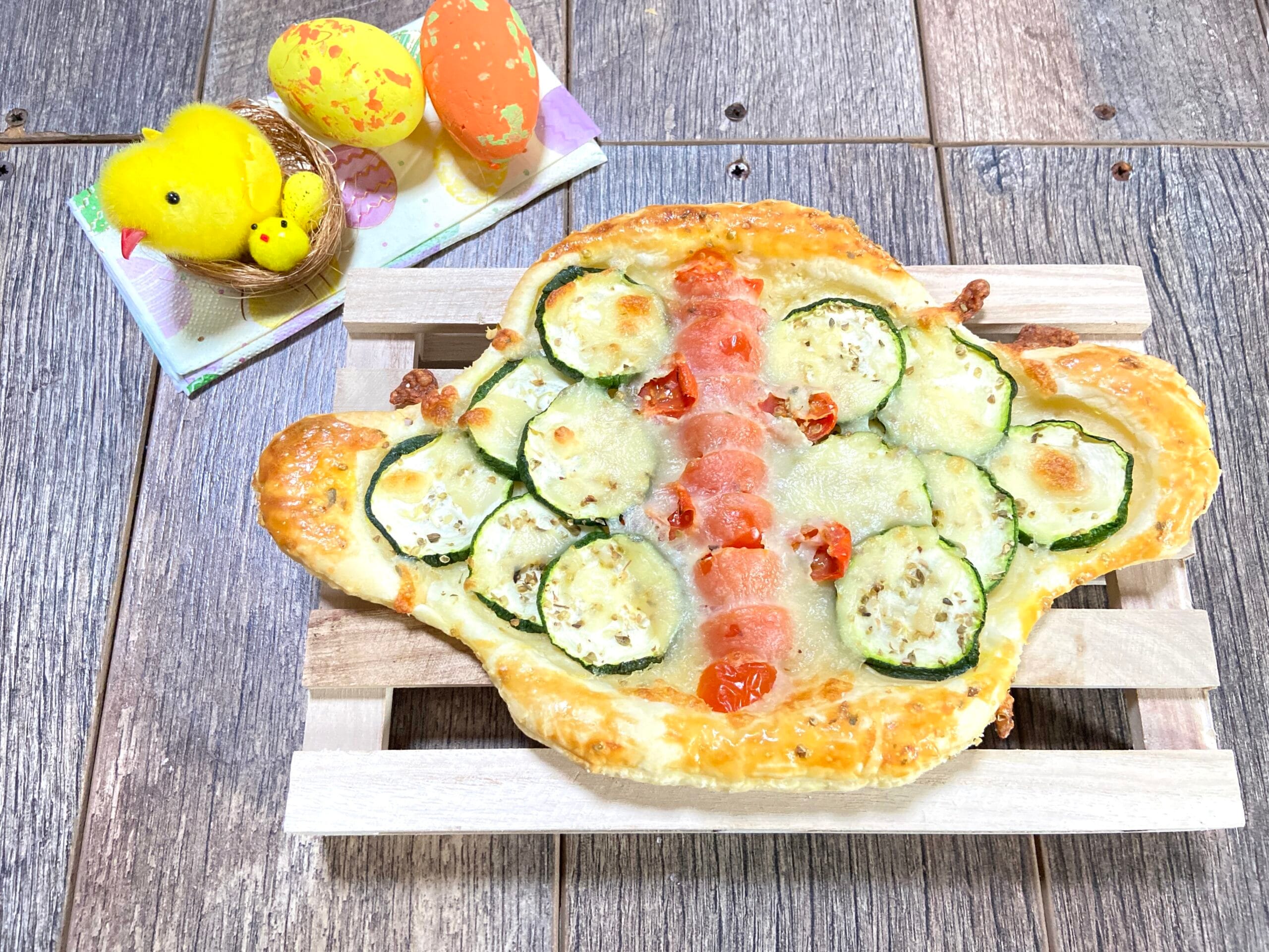 Colombe salée en pâte feuilletée avec courgettes