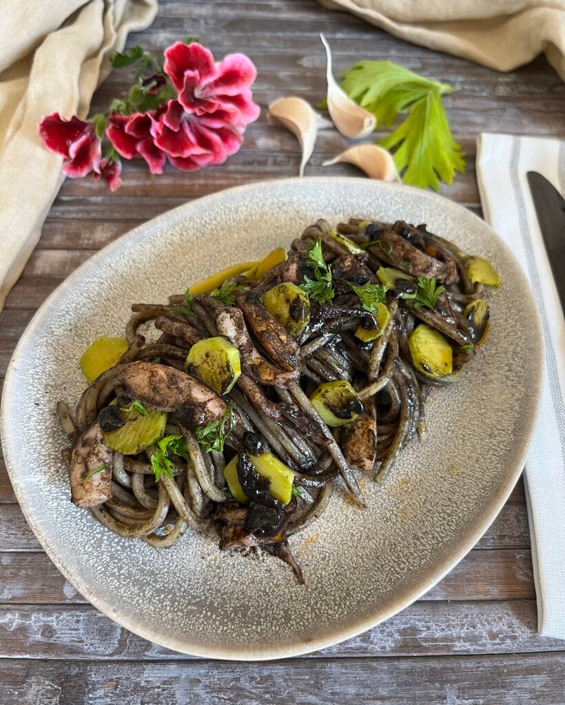 Spaghetti à l'encre de seiche