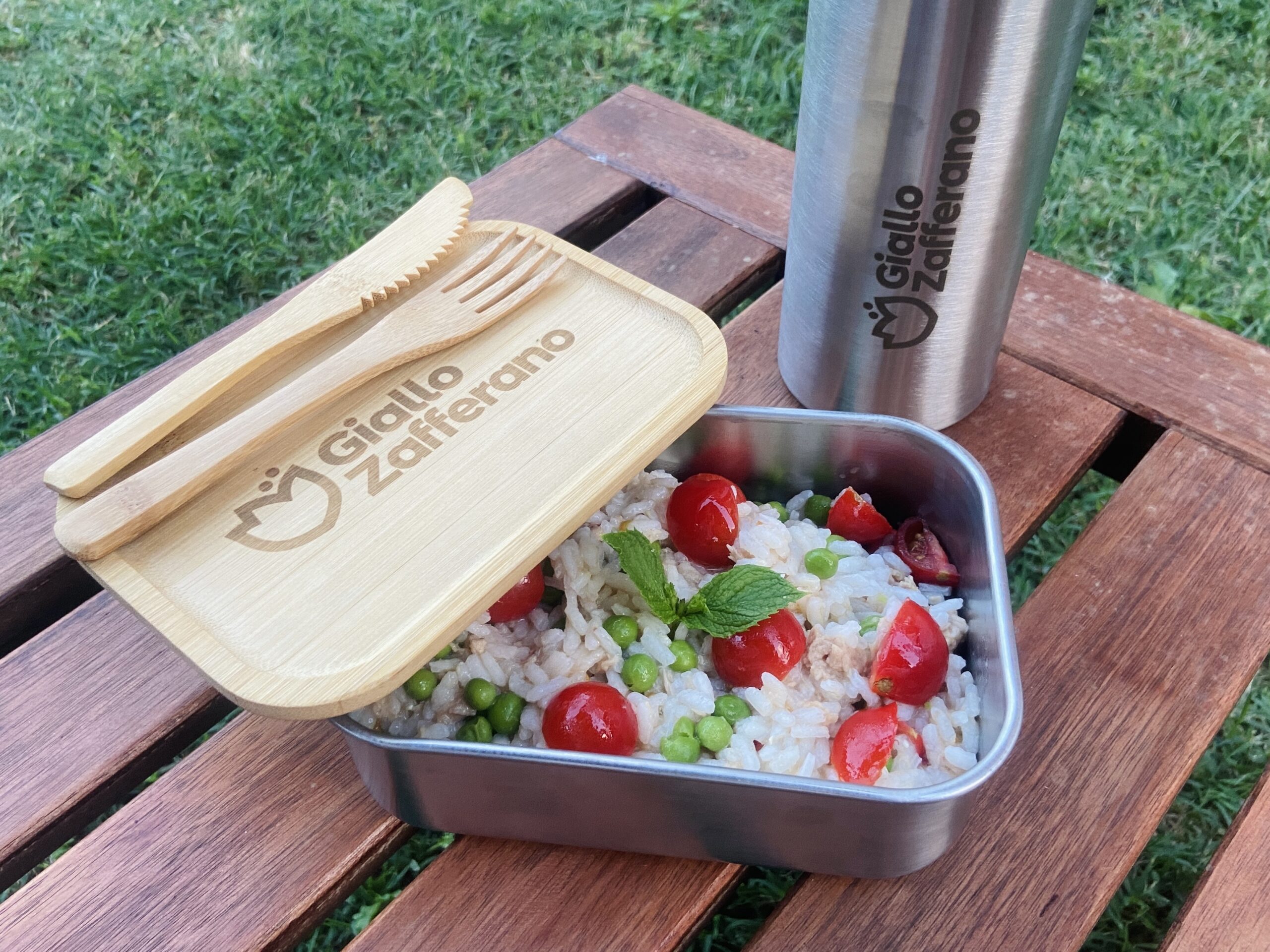 Salade de riz au thon, petits pois et tomates cerises