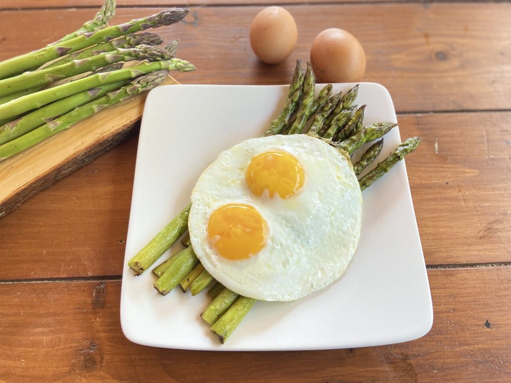 œufs avec asperges