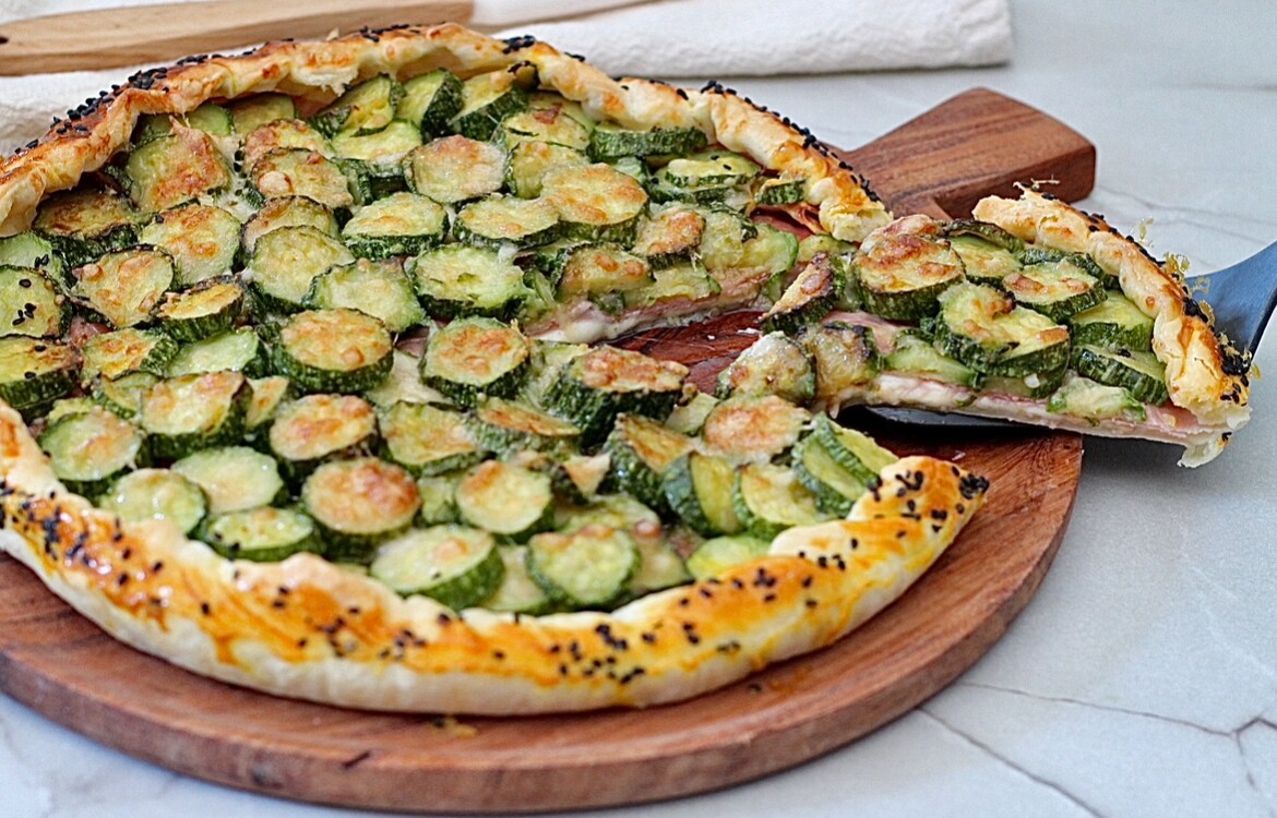 Tarte aux courgettes et jambon, avec celle-ci, je te résous le dîner en un rien de temps !