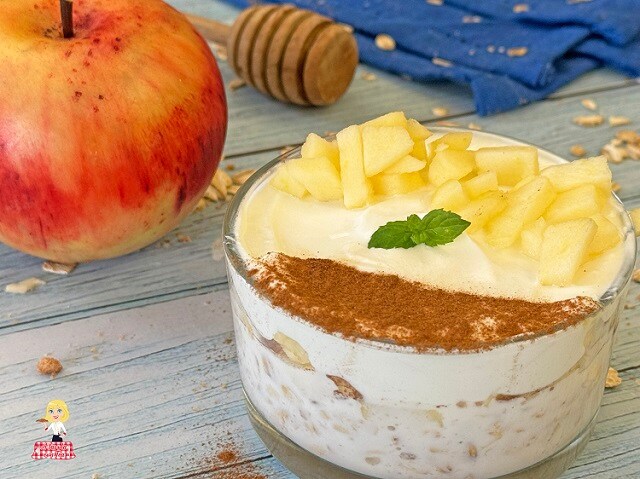 YAOURT ET FLOCONS D’AVOINE (OVERNIGHT OATS) POMME ET CANNELLE