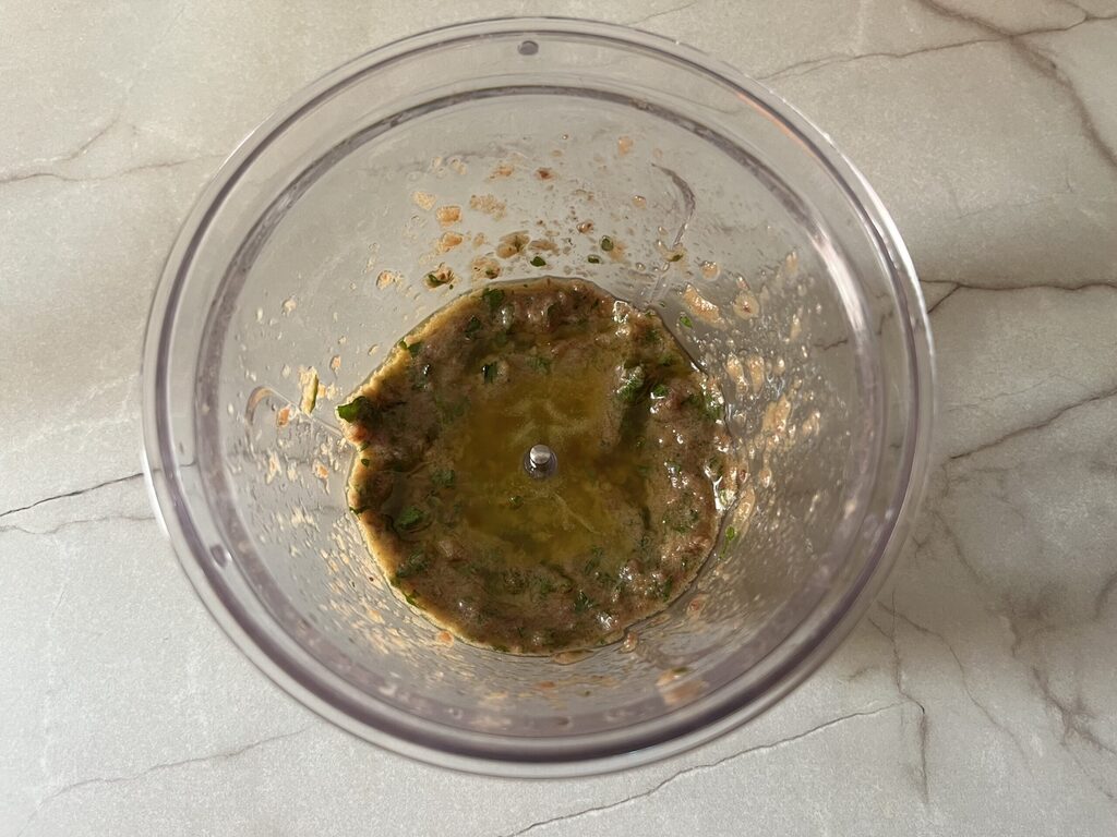 Poivrons gratinés aux anchois sans fromage, 3 ingrédients seulement pour un accompagnement qui déchire !