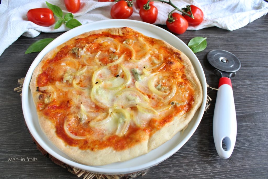 Pizza au Gorgonzola et Oignons
