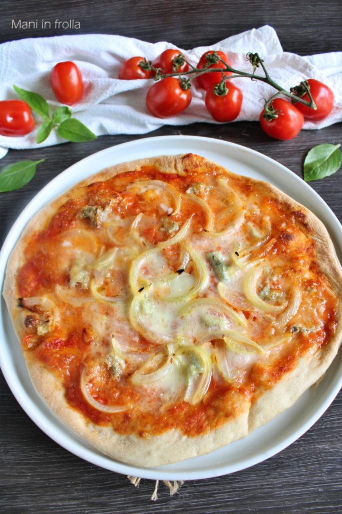 Pizza au Gorgonzola et Oignons