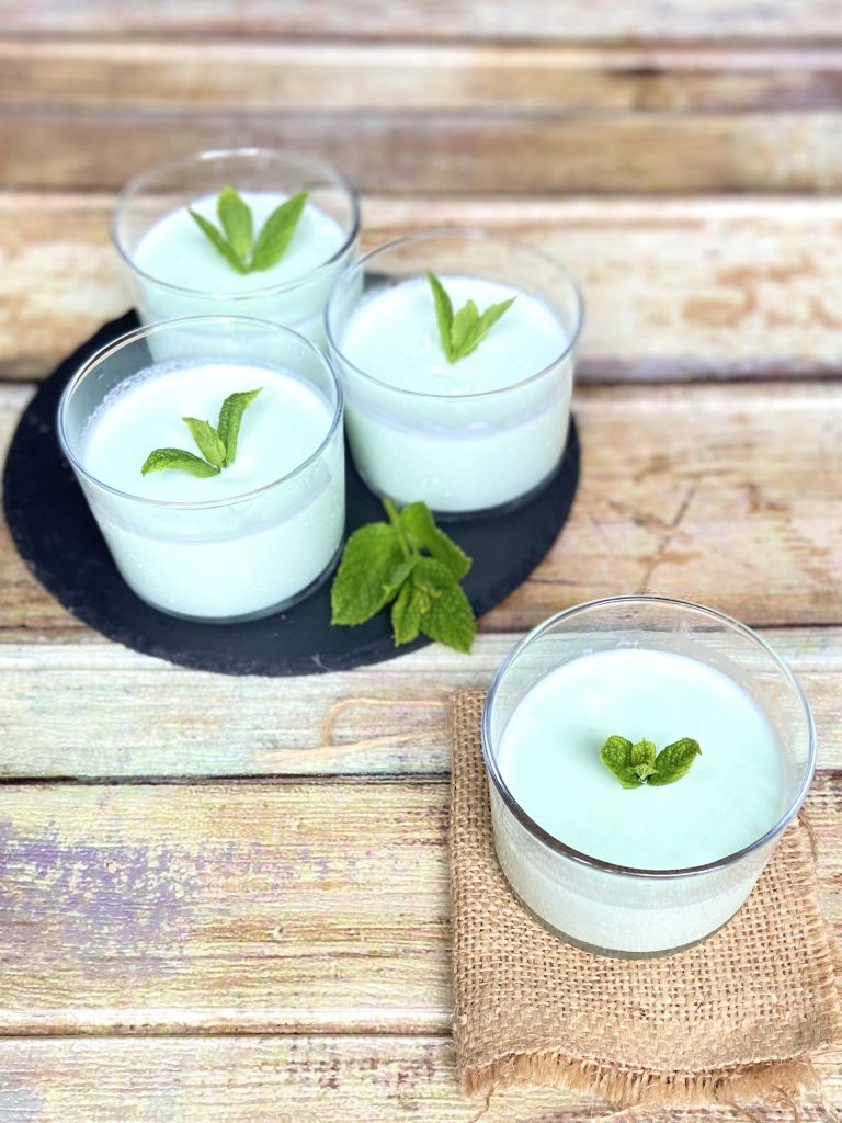 Crème au lait et à la menthe