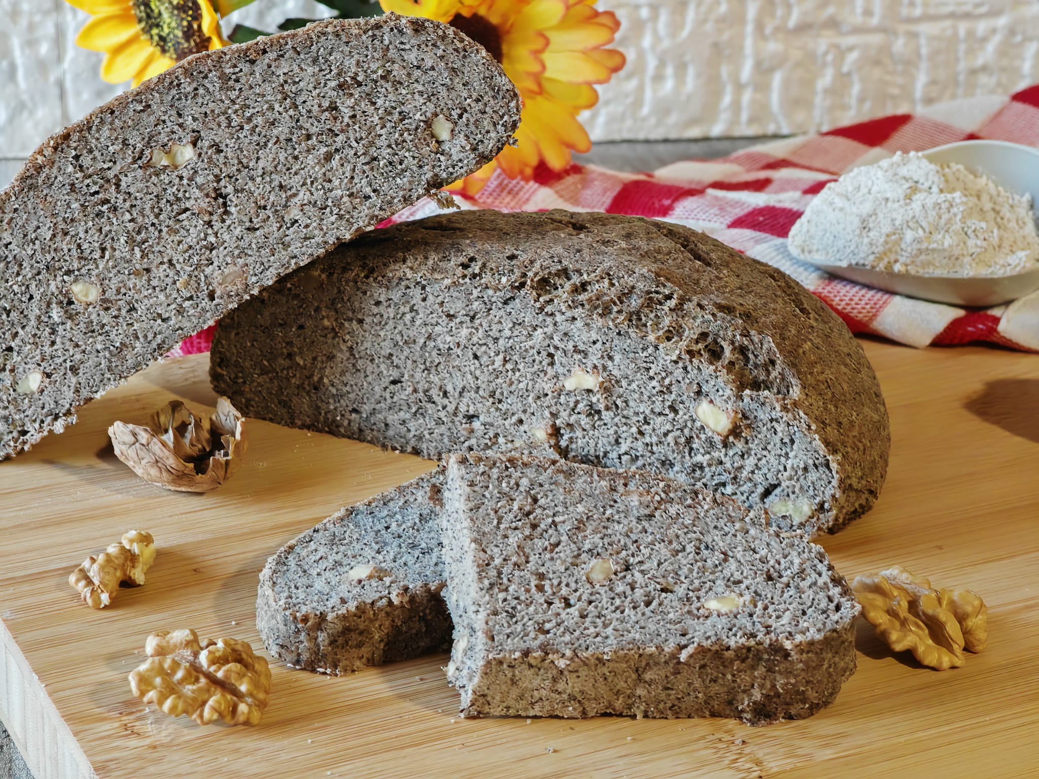 Pain de sarrasin et noix