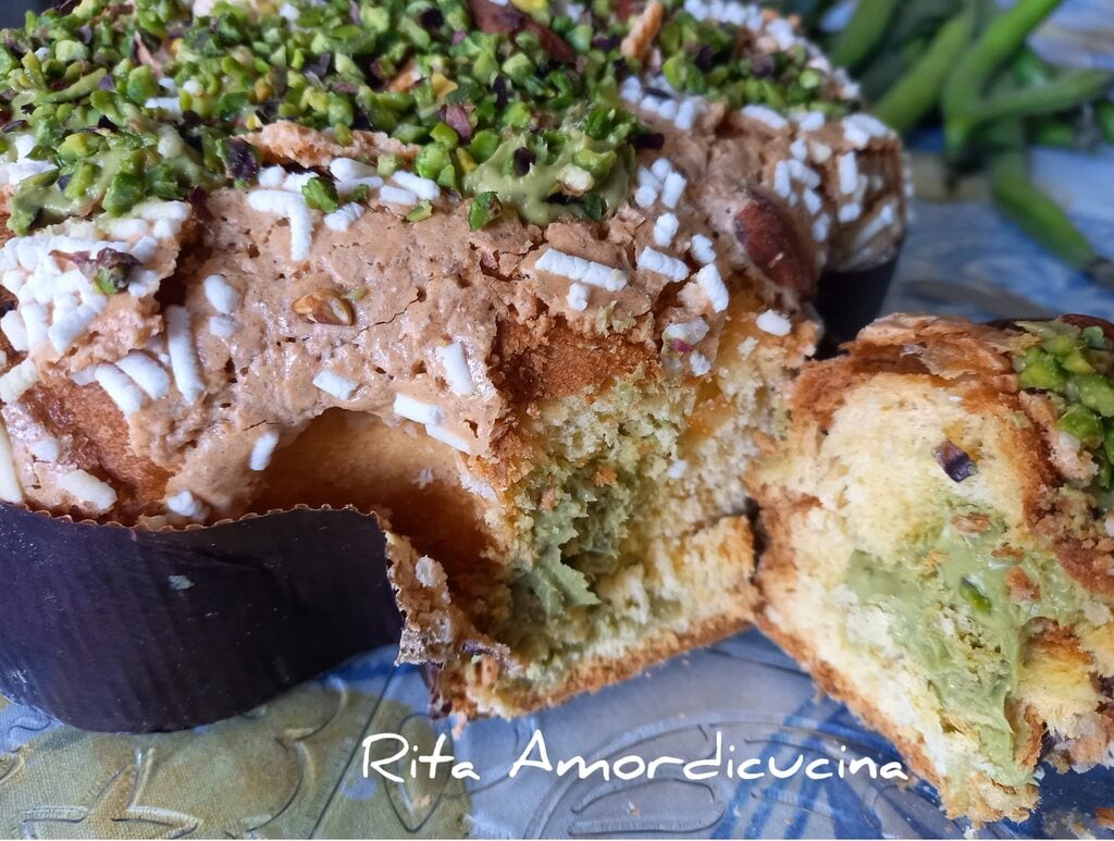 La colombe de Pâques au pistache