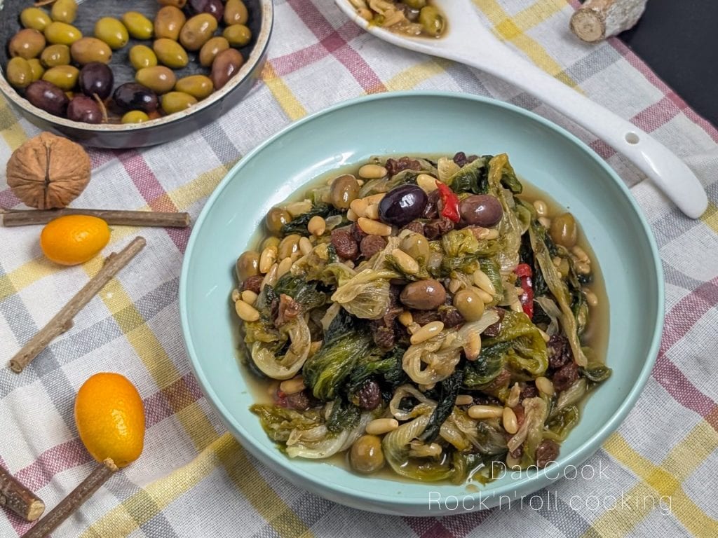 Scarole à la poêle à la napolitaine