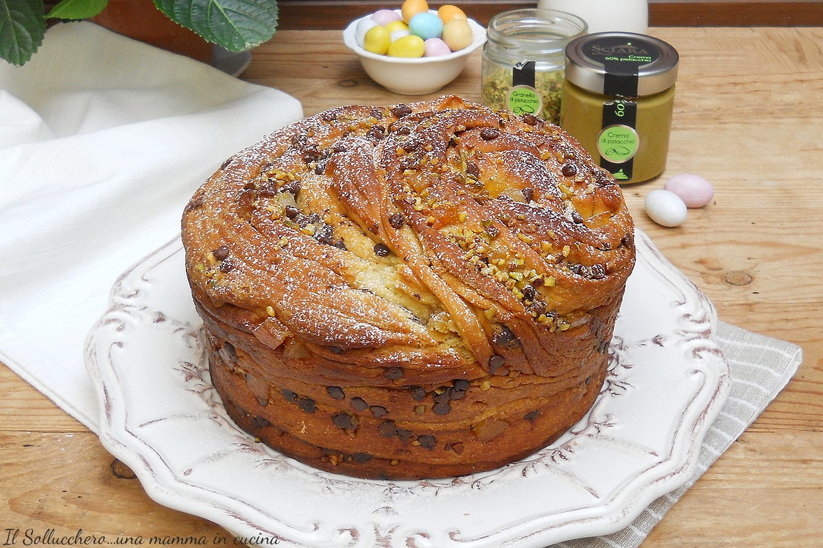 Kulich Cruffin sucré de Pâques
