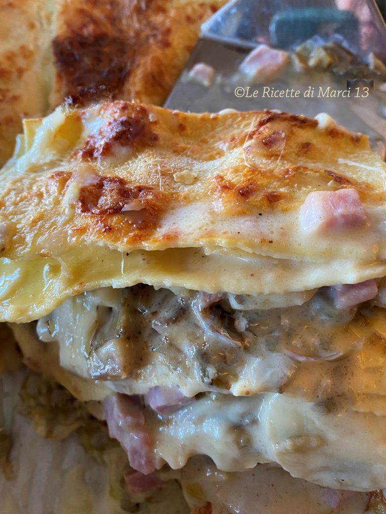 Lasagnes aux artichauts avec provola emmental et jambon cuit