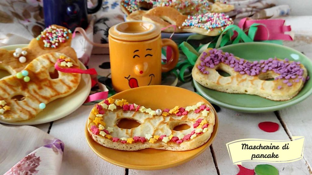 Pancakes Festifs Masques Colorés