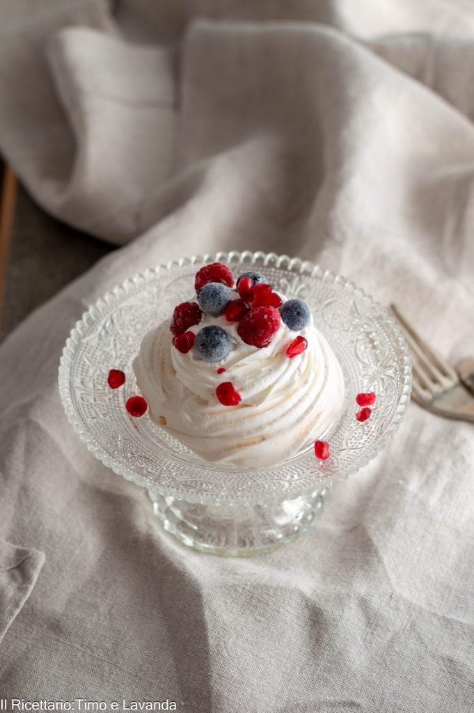 Mini pavlova