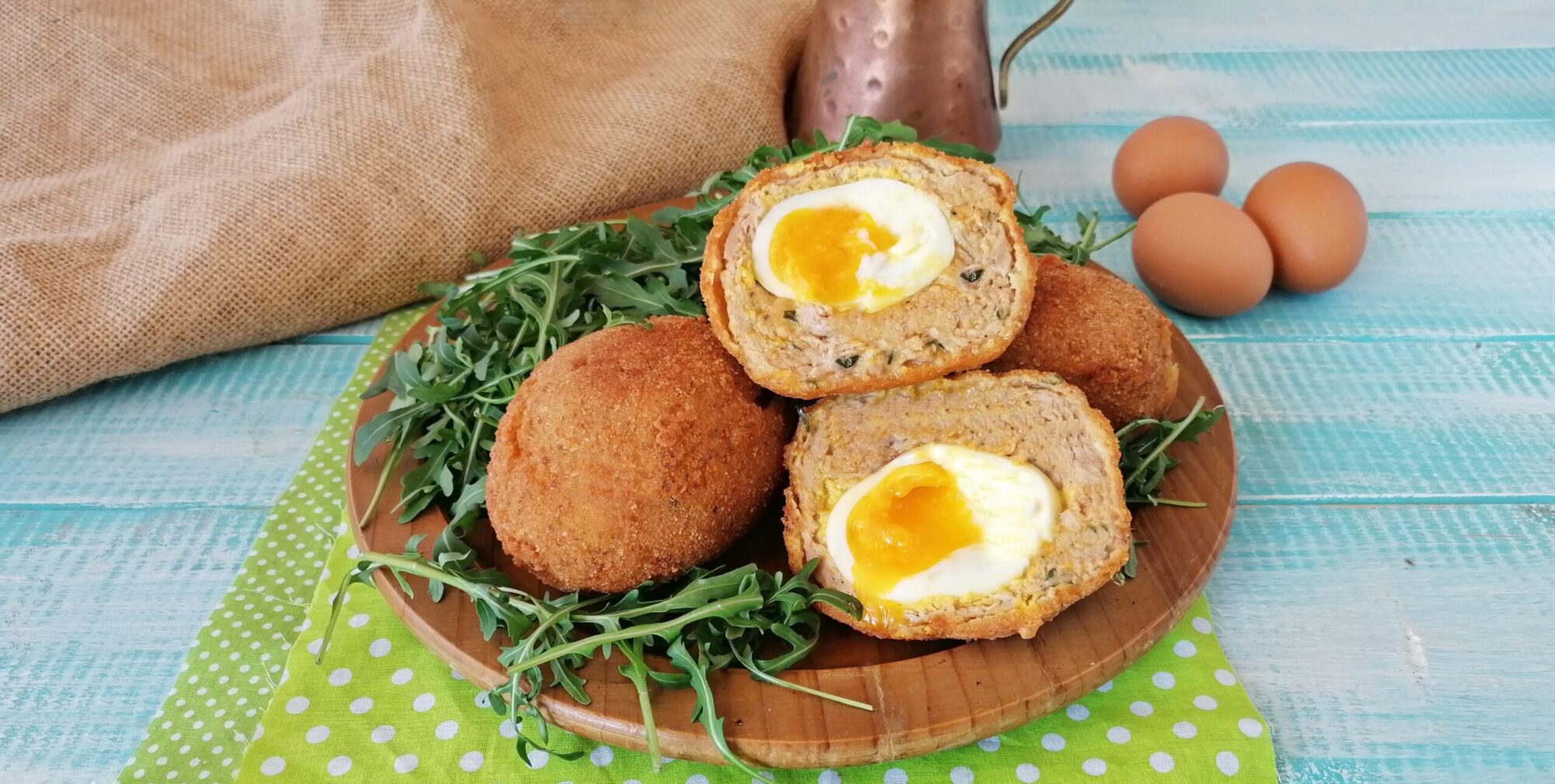 ŒUFS À LA ÉCOSSAISE ou SCOTCH EGGS