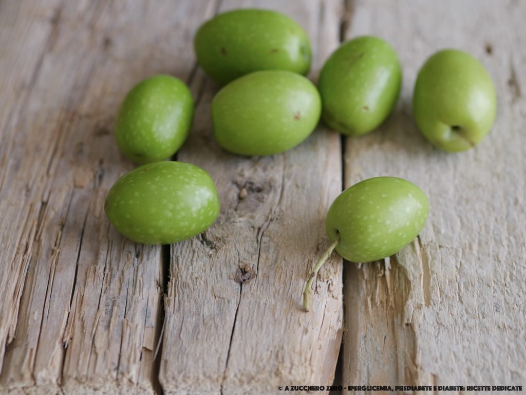 Olives vertes écrasées | recette sicilienne préparation étape par étape