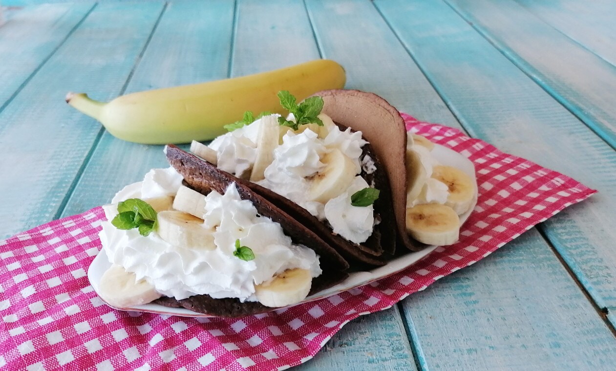 PANCAKES QUI SE PRENNENT POUR DES TACOS SUCRÉS