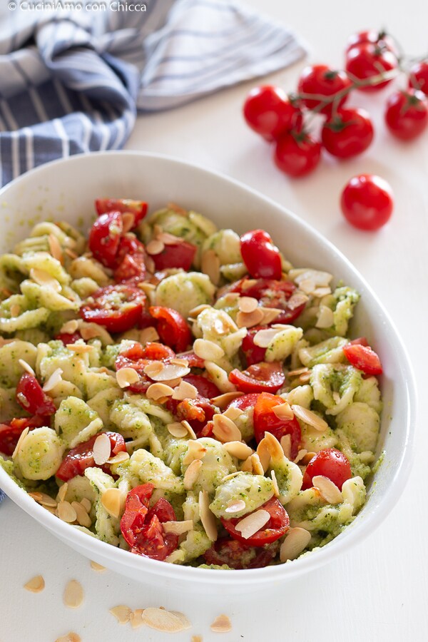 PÂTES AU PESTO DE COURGETTES ET AMANDES
