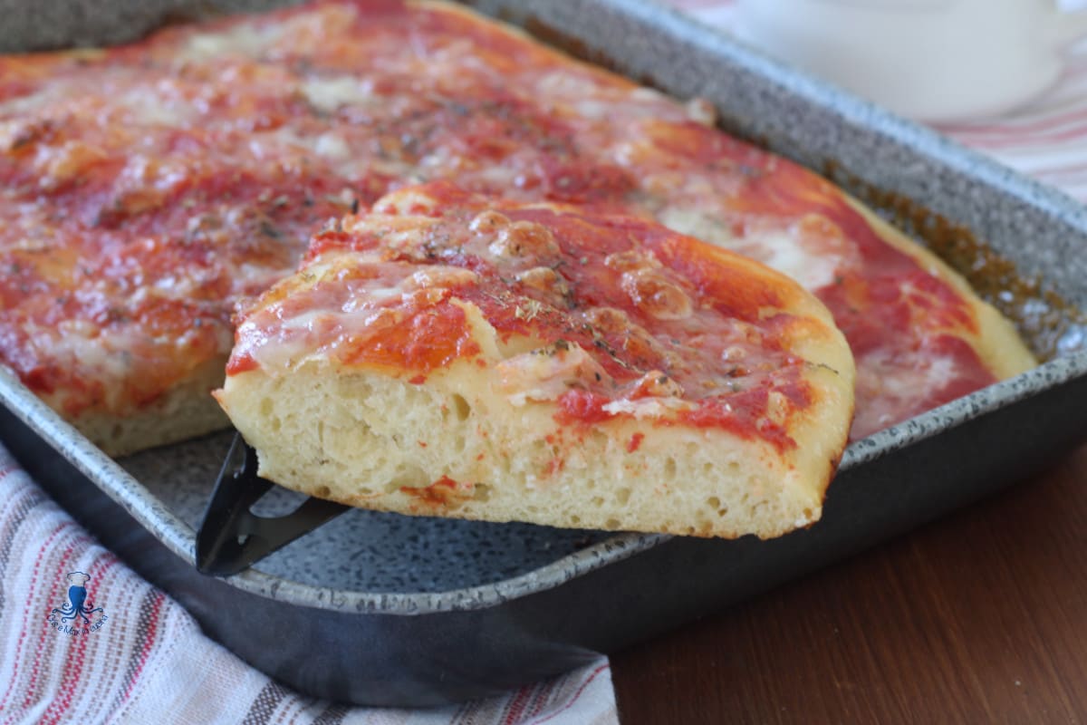 Pizza moelleuse au lait, recette de Fulvio Marino.